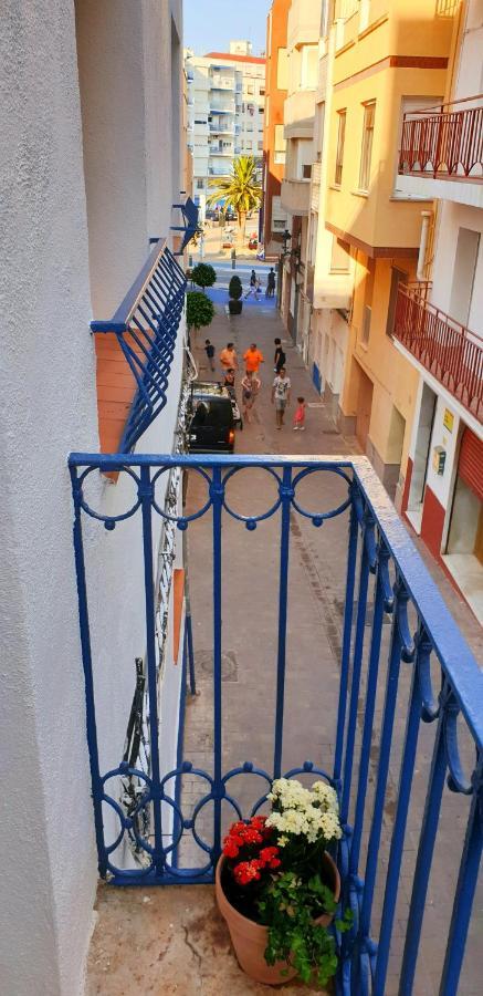 Les Llambrich - Apartamentos Turisticos L'Ampolla Buitenkant foto