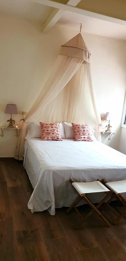 Les Llambrich - Apartamentos Turisticos L'Ampolla Buitenkant foto