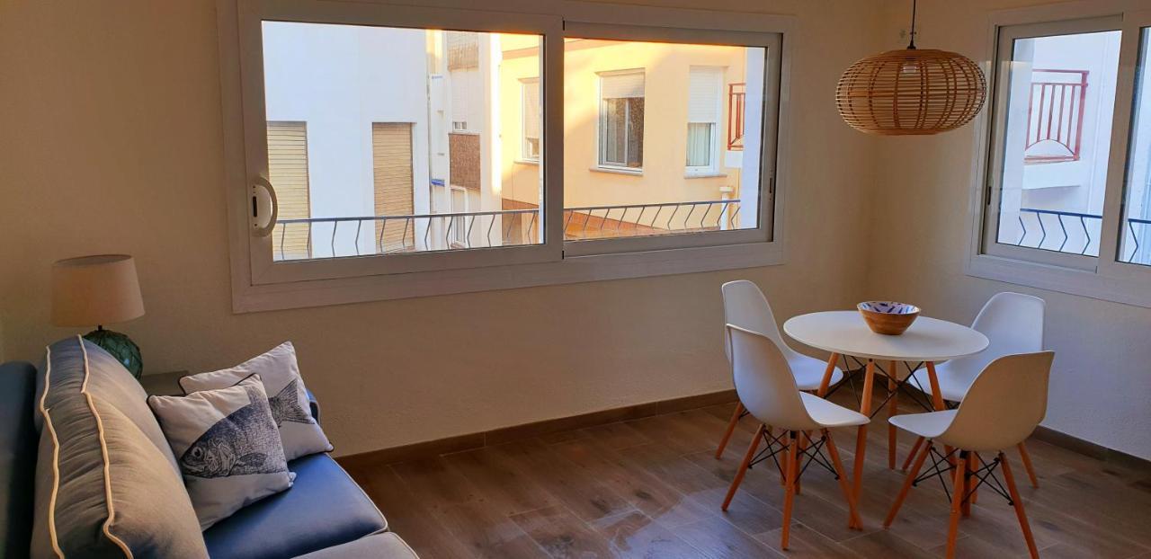 Les Llambrich - Apartamentos Turisticos L'Ampolla Buitenkant foto