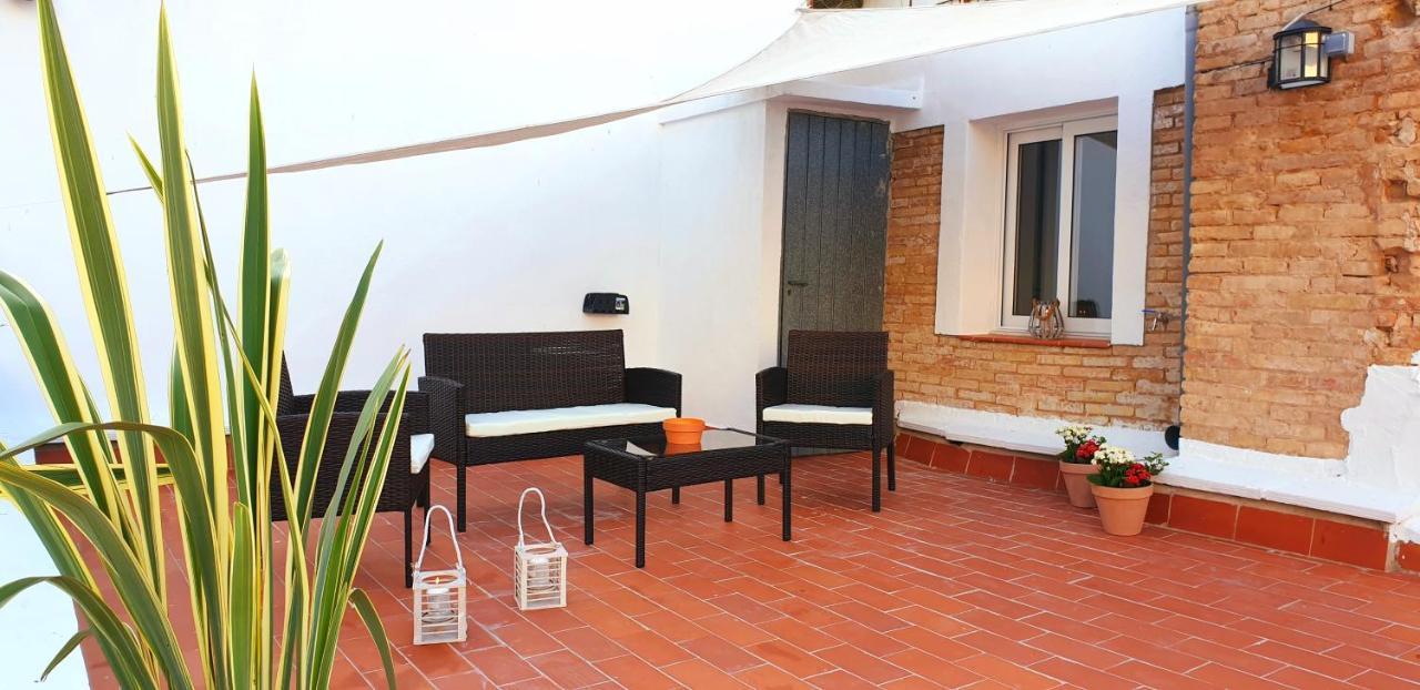 Les Llambrich - Apartamentos Turisticos L'Ampolla Buitenkant foto